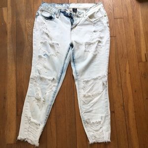 Ripped bleach hight raise jeans skinny